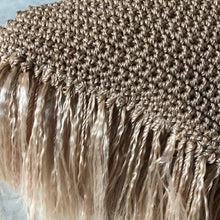 Cargar imagen en el visor de la galería, Cojín Dandelion

